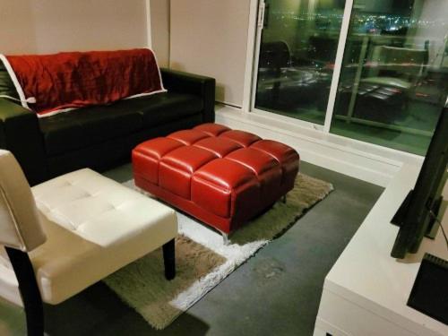 Furnished 1 Bedroom In East Village By Signature Suites Ltd カルガリー エクステリア 写真